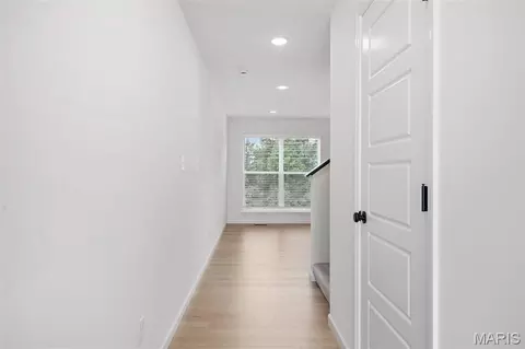 Entry Way - 457 Klenke Valley Dr, Union, MO 63084 photo 4 of 6