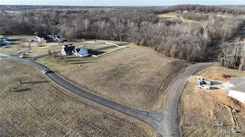 5 Seabiscuit Dr, Troy, MO 63379 photo 2