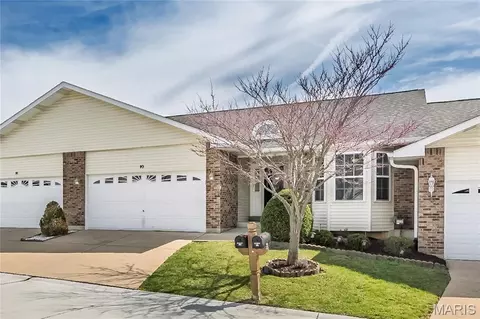 93 Rue De Paix, Lake Saint Louis, MO 63367