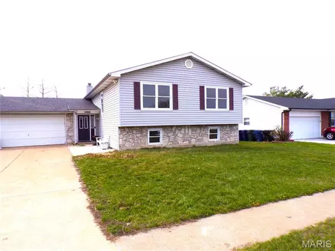 1455 Bridlespur Dr, Wentzville, MO 63385
