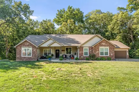 6107 Chantilly Bnd, Waterloo, IL 62298