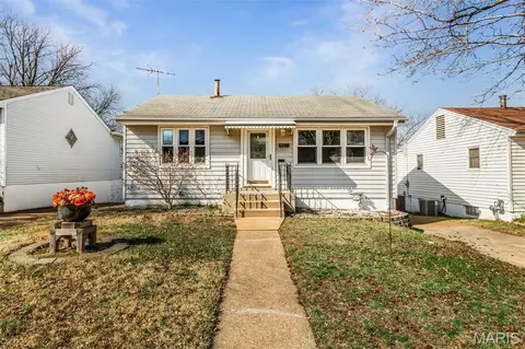 6437 Colletta Dr, Saint Louis, MO 63139