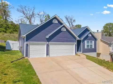 Exterior - 1109 Foxwood Estates Dr, Arnold, MO 63010 photo 2 of 4