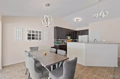 Dining - 1109 Foxwood Estates Dr, Arnold, MO 63010 photo 1 of 2
