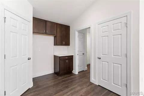 Entry Way - 1057 Bloomfield Dr, Eureka, MO 63025 photo 3 of 3