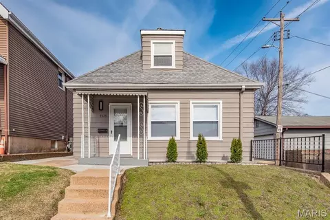 4533 Ray Ave, Saint Louis, MO 63116