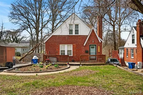 2711 Sims Ave, Overland, MO 63114