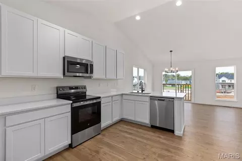 Kitchen - 2203 Clover Ln, Rolla, MO 65401 photo 4 of 4