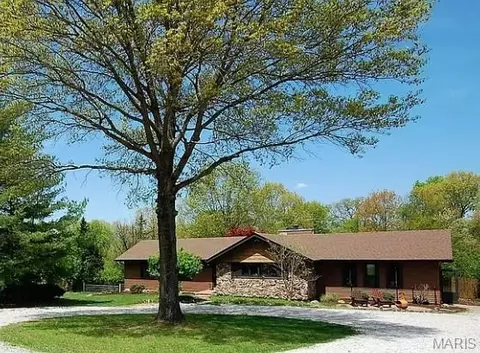 853 W Highway D, Wentzville, MO 63385