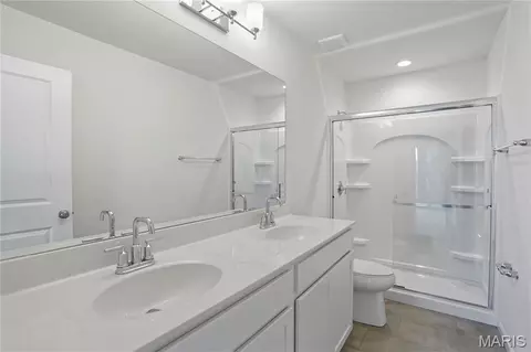 Bath - 4573 Bella Terra Dr, Arnold, MO 63010 photo 2 of 2