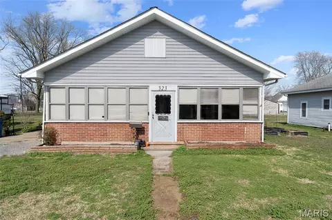 323 Wright Ave, Chaffee, MO 63740