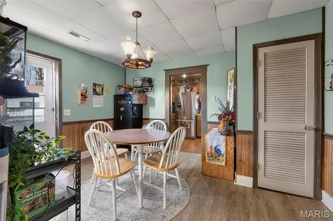 Dining - 323 Wright Ave, Chaffee, MO 63740 photo 1 of 1
