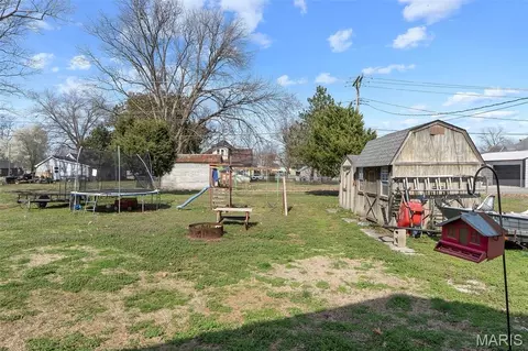 Exterior - 323 Wright Ave, Chaffee, MO 63740 photo 5 of 6