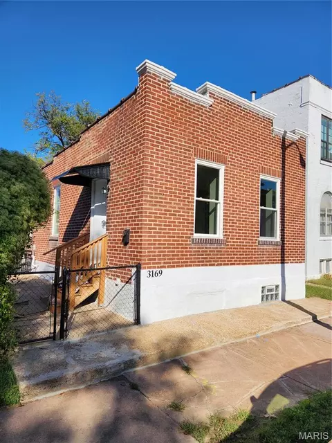 3169 Pennsylvania Ave, Saint Louis, MO 63118