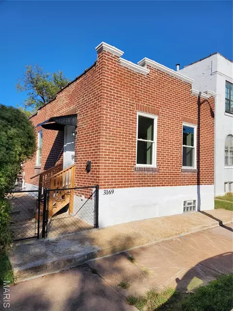 3169 Pennsylvania Ave, Saint Louis, MO 63118