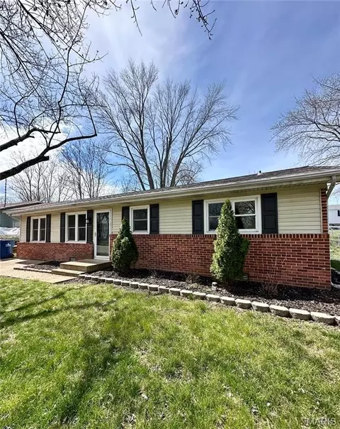 409 Hawthorne Dr, Union, MO 63084