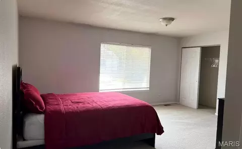 Bedroom - 142 Hickory Ridge Dr, Saint Robert, MO 65584 photo 2 of 2