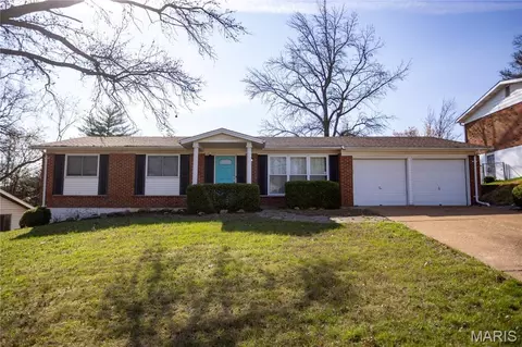 12220 Tempo Dr, Saint Louis, MO 63146