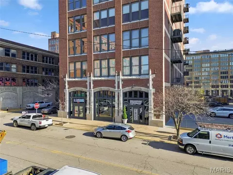 1627 Locust St #305, Saint Louis, MO 63103