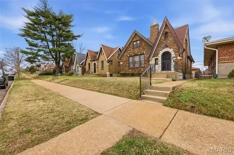 5005 Parker Ave, Saint Louis, MO 63139