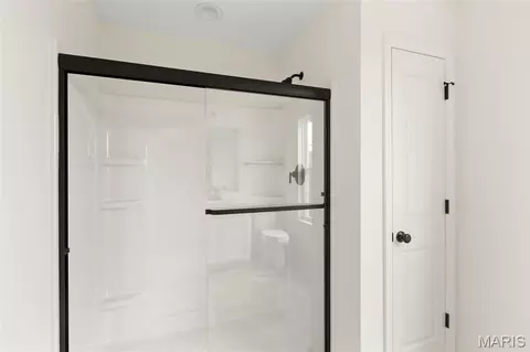Bath - 4936 Knotty Alder Dr, Imperial, MO 63052 photo 2 of 4