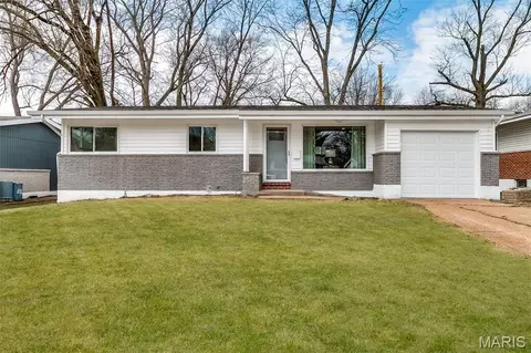 10231 Monarch Dr, Saint Louis, MO 63136