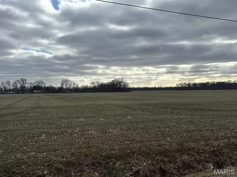 3547 College Rd, Salem, IL 62881