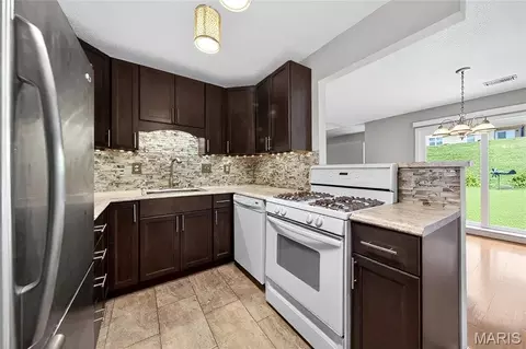 Kitchen - 1306 Tahoe Valley Ct, Ballwin, MO 63021 photo 1 of 2