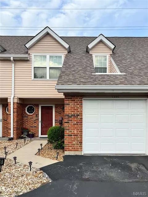 1306 Tahoe Valley Ct, Ballwin, MO 63021