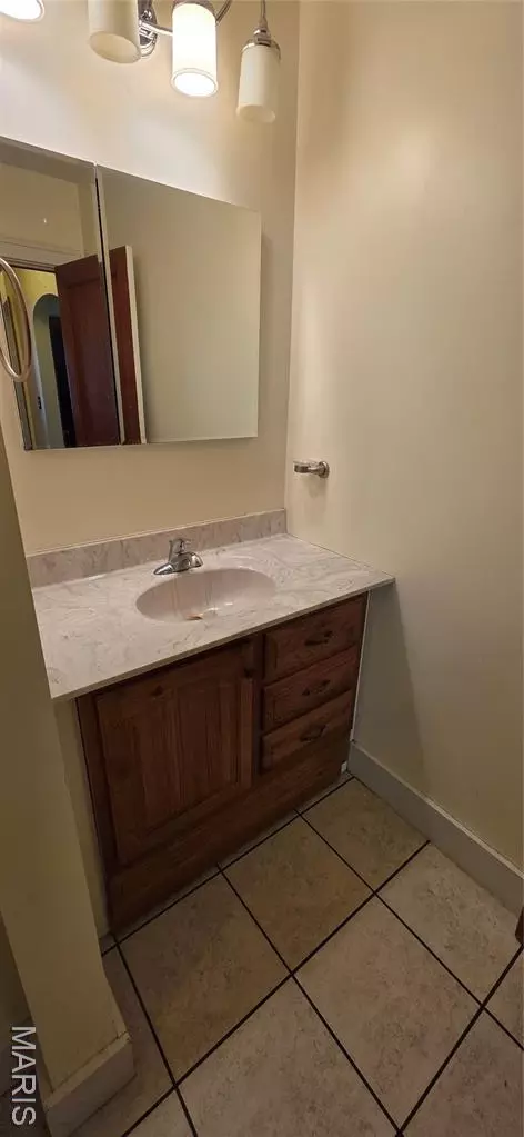 Bath - 901 E Main St, Steeleville, IL 62288 photo 6 of 6