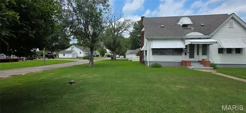 Exterior - 901 E Main St, Steeleville, IL 62288 photo 9 of 10