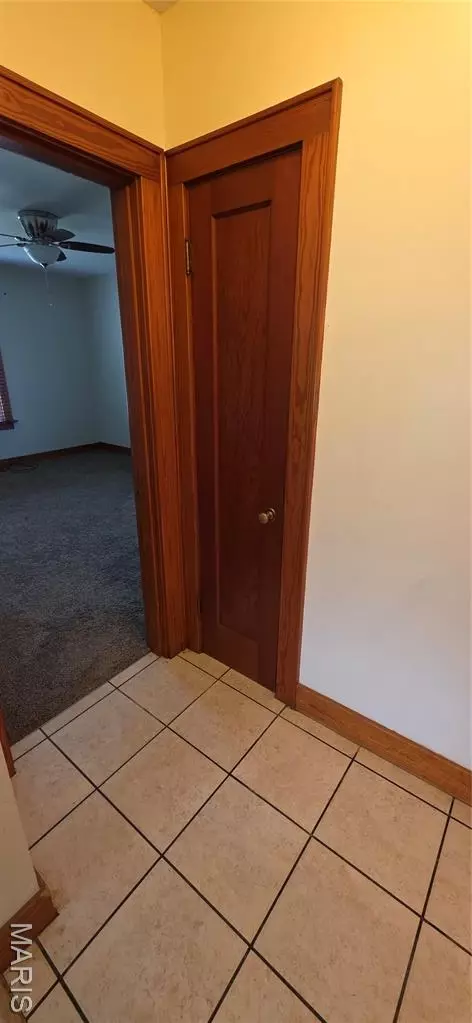 Entry Way - 901 E Main St, Steeleville, IL 62288 photo 2 of 7