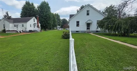 Exterior - 901 E Main St, Steeleville, IL 62288 photo 8 of 10