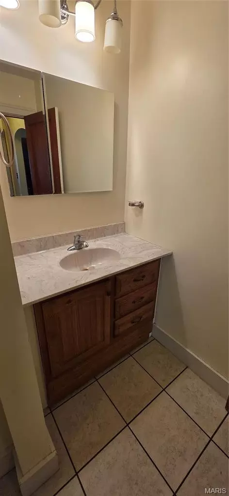 Bath - 901 E Main St, Steeleville, IL 62288 photo 6 of 6