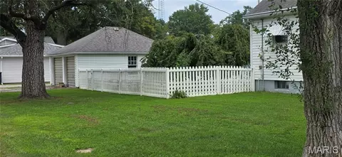 Exterior - 901 E Main St, Steeleville, IL 62288 photo 10 of 10
