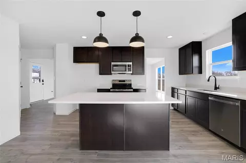 Kitchen - 1026 Franklin Ct, Sullivan, MO 63080 photo 2 of 5