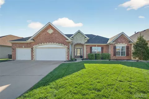 220 Andrea Lynne Dr, Wentzville, MO 63385