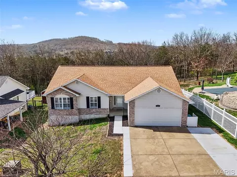 2525 Castle Pines Dr, Imperial, MO 63052