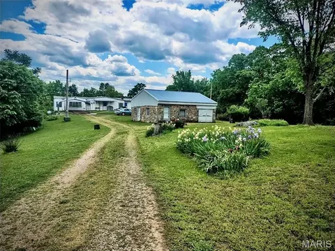 300 Russell St #A & B, Sullivan, MO 63080