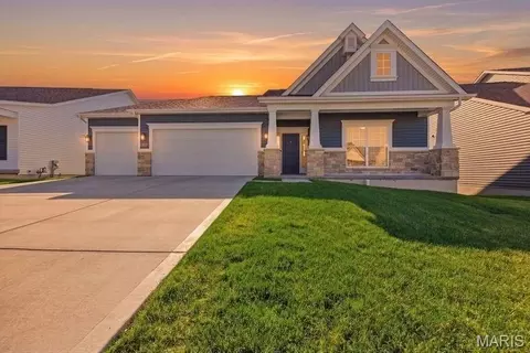 8012 Cotswald Trl, Cottleville, MO 63304