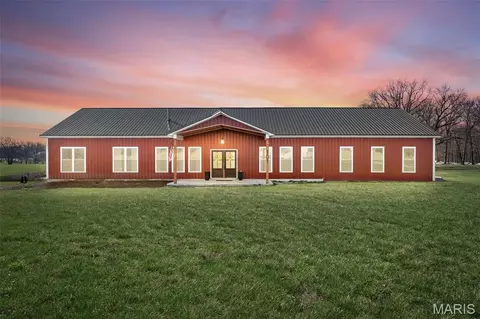 101 Mcintyre Ln, Silex, MO 63377