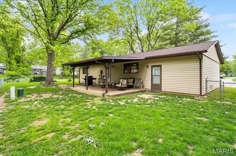 Exterior - 607 Linden Ct, O'fallon, IL 62269 photo 1 of 5
