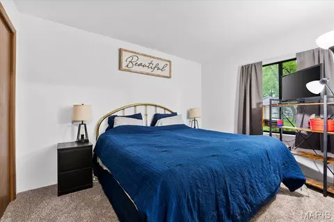 Bedroom - 607 Linden Ct, O'fallon, IL 62269 photo 2 of 4