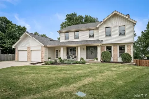 5 Sheran Ct, Saint Charles, MO 63303