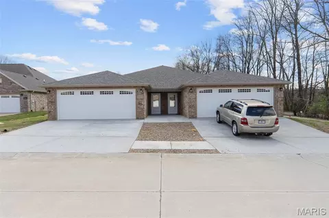 2935 2937 Shadow Wood Ln, Cape Girardeau, MO 63701