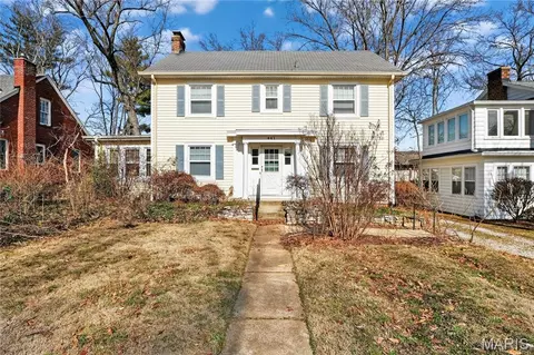 461 Catalina Ave, Webster Groves, MO 63119