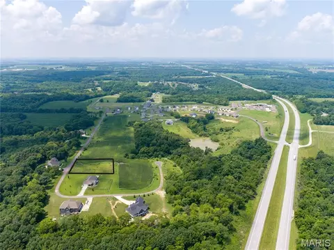 33 Lela Ln, Hannibal, MO 63401