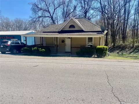 2915 Market St, Hannibal, MO 63401