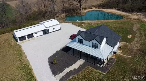 6104 Old Red Bud Rd, Waterloo, IL 62298