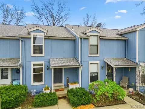 14 Lantern Ln, Lake Saint Louis, MO 63367